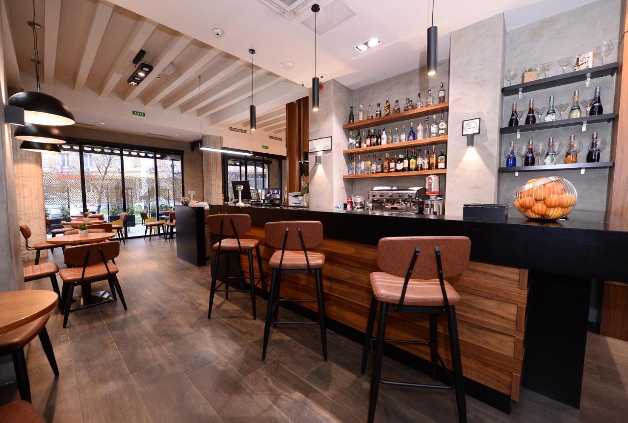 Alexandar Square Boutique Hotel Скопие Екстериор снимка