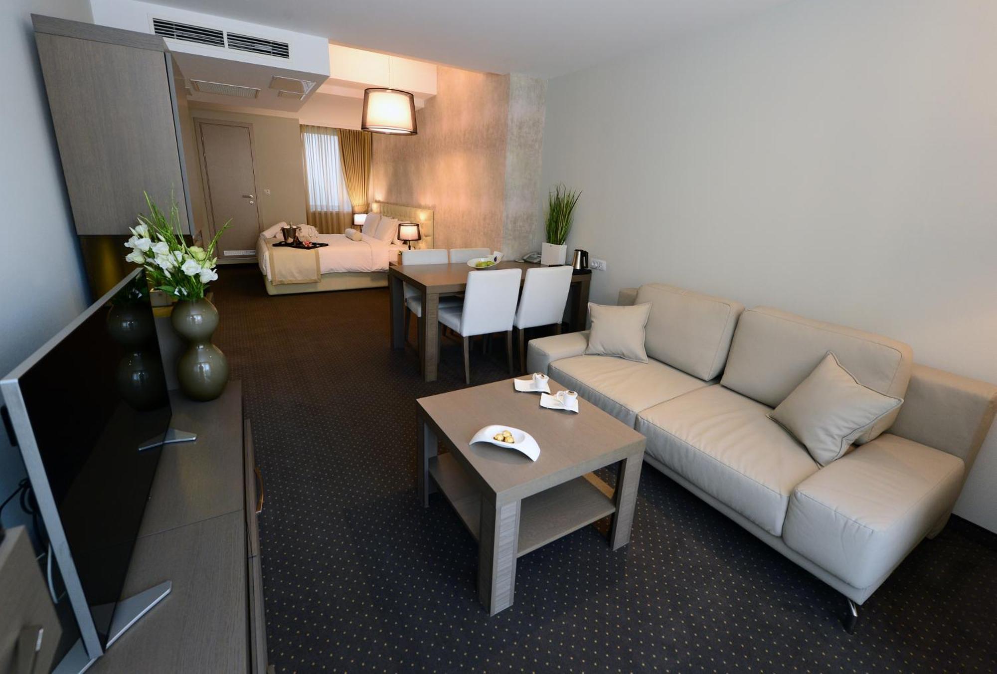 Alexandar Square Boutique Hotel Скопие Стая снимка