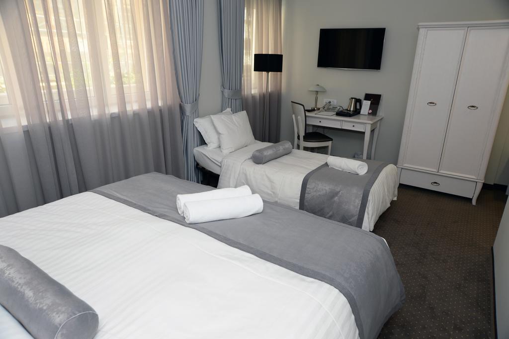 Alexandar Square Boutique Hotel Скопие Екстериор снимка