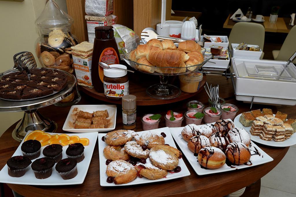 Alexandar Square Boutique Hotel Скопие Екстериор снимка